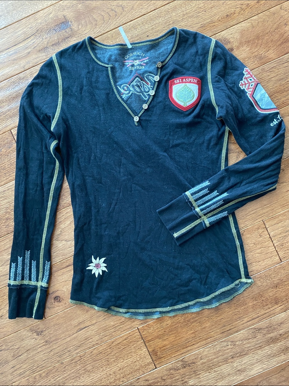 Gorsuch Black Long-Sleeve Ski Aspen Top